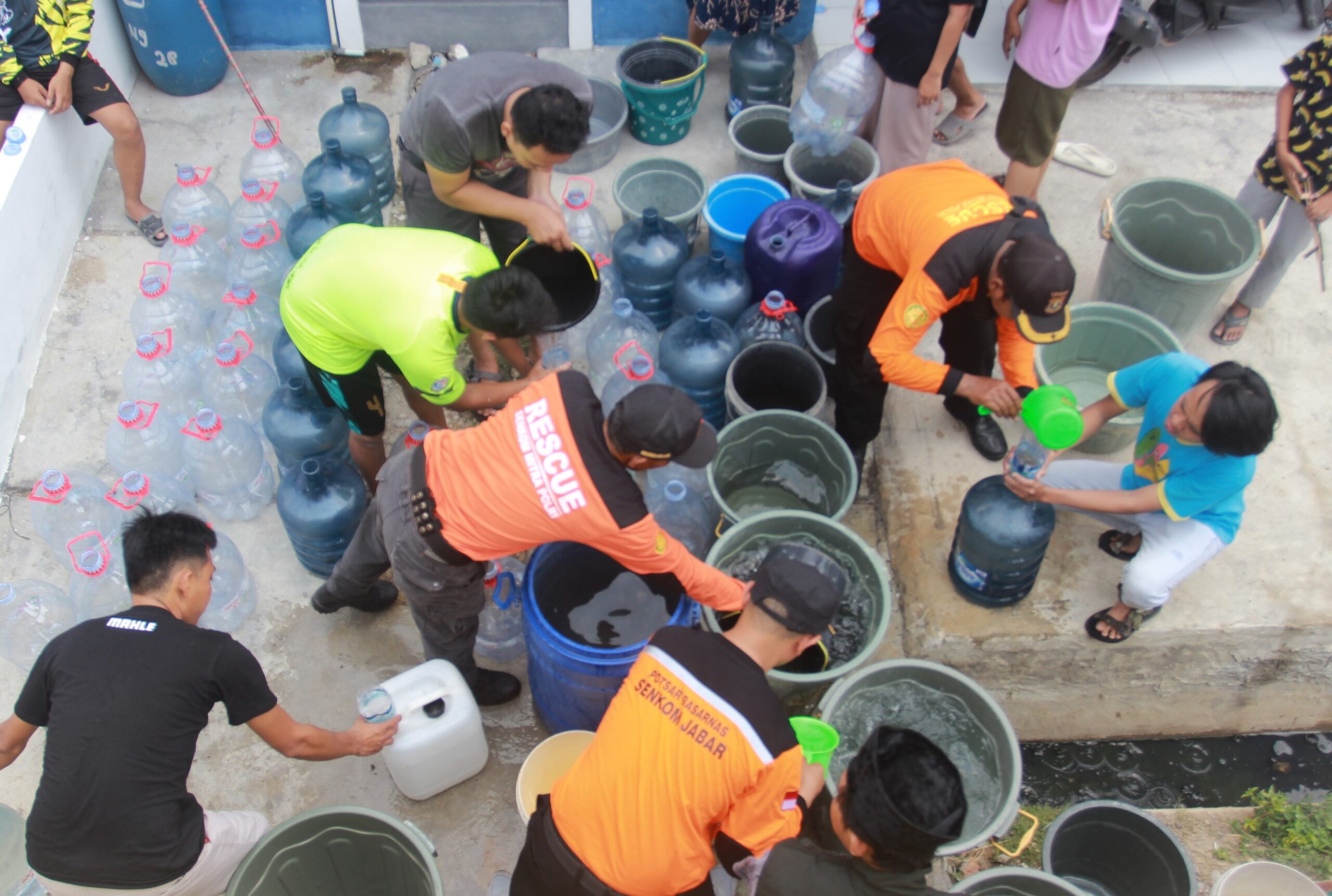 LDII Peduli, Salurkan Puluhan Ribu Liter Air Bersih, Bantu Atasi Kekeringan di Kab. Bekasi